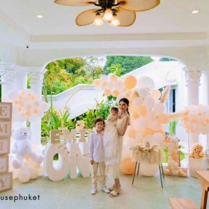 Organic Balloon Decoration