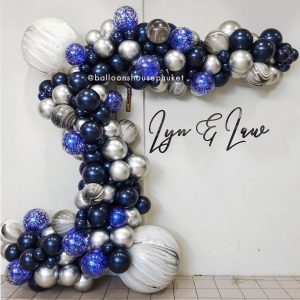 Organic Balloon Decoration – Midnight & Silver