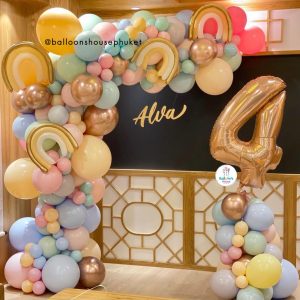 Organic Balloon Decoration