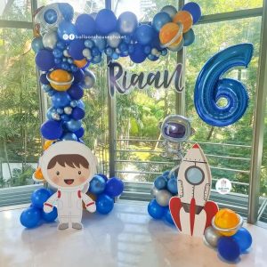 Organic Balloon Decoration – Astronaut Space Theme