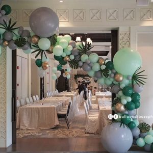 Organic Balloon Decoration – Pastel Green & Grey