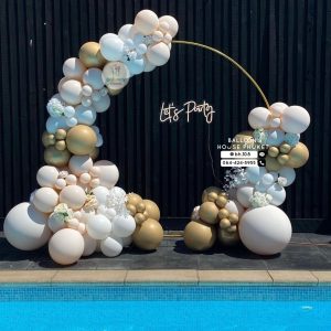 Organic Balloon Decoration – Chrome Gold & White