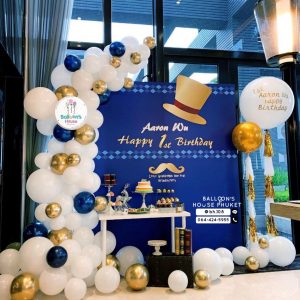 Organic Balloon Decoration – Chrome Gold & White