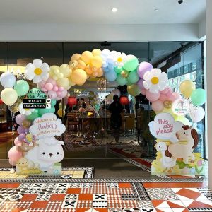 Organic Balloon Decoration