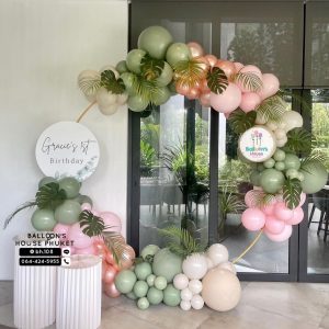 Organic Balloon Decoration