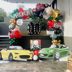 Organic Balloon Decoration