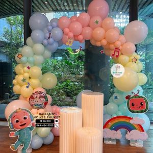 Organic Balloon Decoration