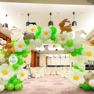 Organic Balloon Decoration