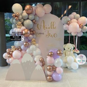 Organic Balloon Decoration