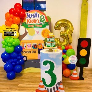 Organic Balloon Decoration