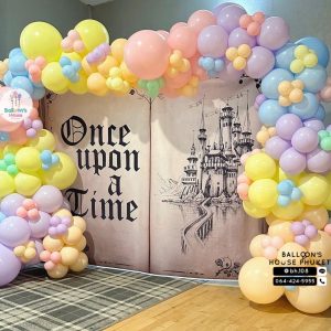 Organic Balloon Decoration