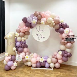 Organic Balloon Decoration