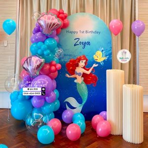 Organic Balloon Decoration