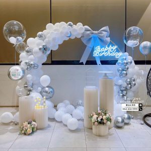 Organic Balloon Decoration