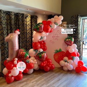 Organic Balloon Decoration