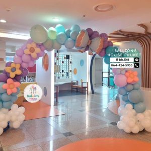 Organic Balloon Decoration