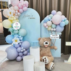 Organic Balloon Decoration