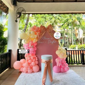 Organic Balloon Decoration