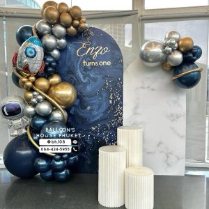 Organic Balloon Decoration